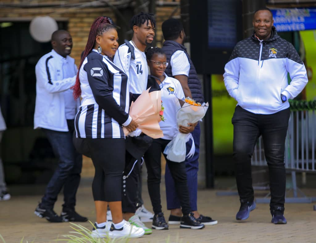 APR FC yasesekaye i Kigali, ikubutse muri Zanzibar aho yari yitabiriye MAPINDUZI CUP.